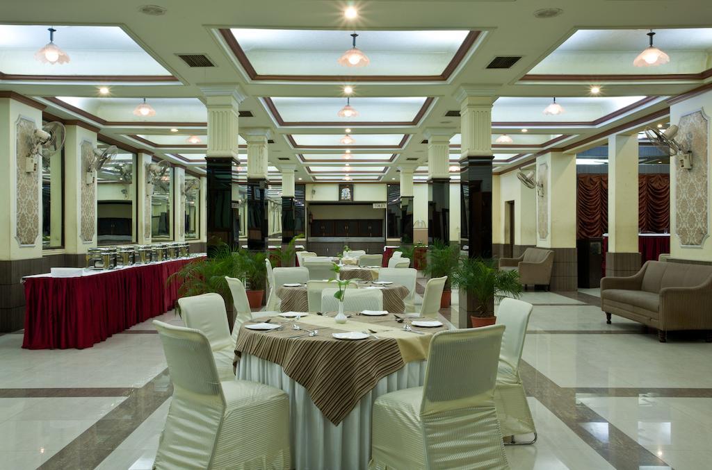 Surya Royal Hotel Kota  Εξωτερικό φωτογραφία