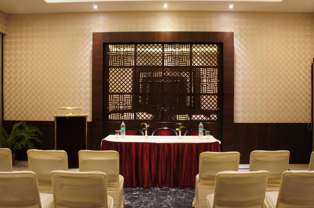 Surya Royal Hotel Kota  Εξωτερικό φωτογραφία