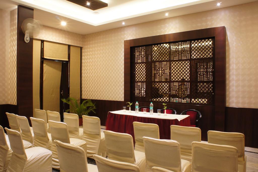 Surya Royal Hotel Kota  Εξωτερικό φωτογραφία